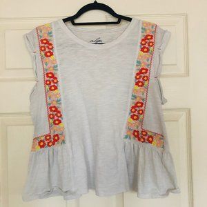 Francesca's White Embroidered Top Medium